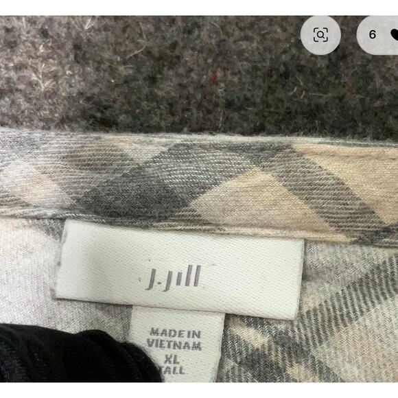 J.Jill Size XL 3/4 grey plaid sleeve button-down shirt - Picture 7 of 8